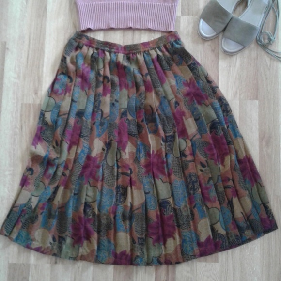 80s / 90s Vintage Pleated Patterned Midi Skirt - Picture 2 of 6